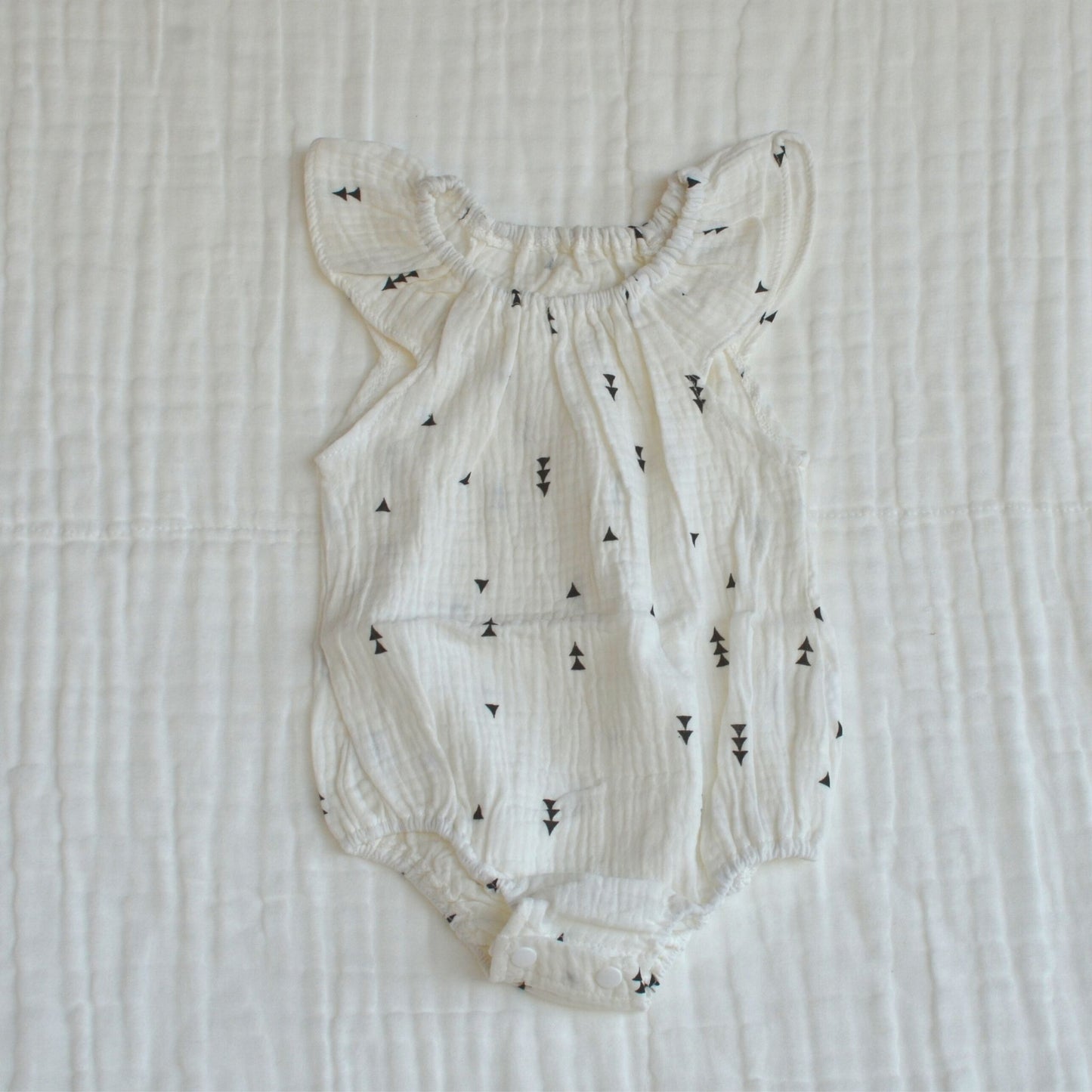 Muslin Ruffled Sleeve Baby Romper 0 to 3 month