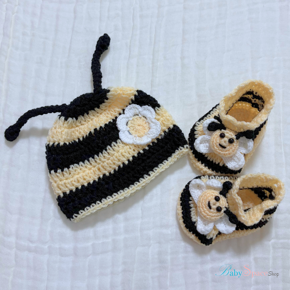 Crochet Baby Animal Hat and Shoe Newborn Size