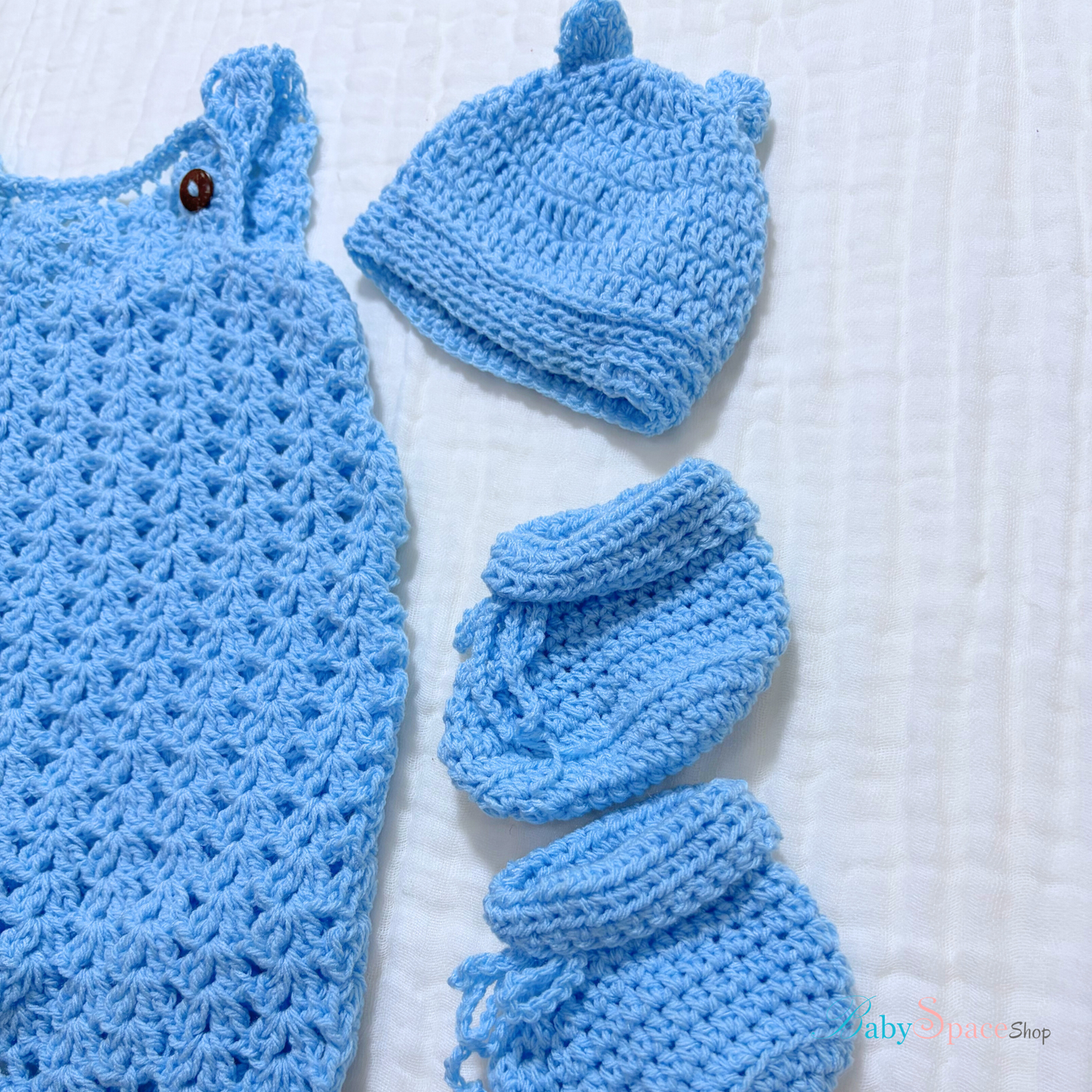 Crochet Dungaree, Hat and Socks - 0 to 3 Month