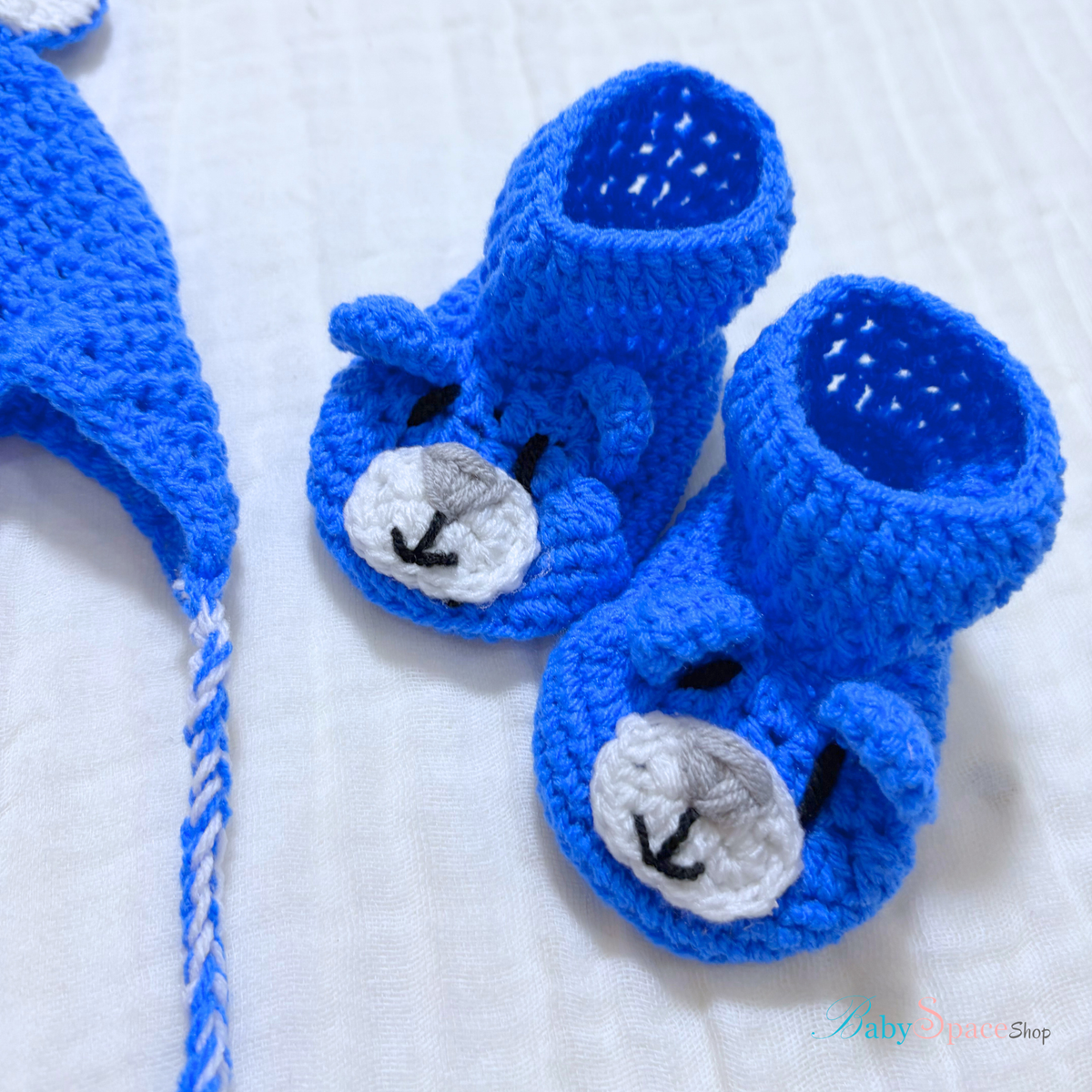 Crochet Baby Animal Hat and Shoe Newborn Size