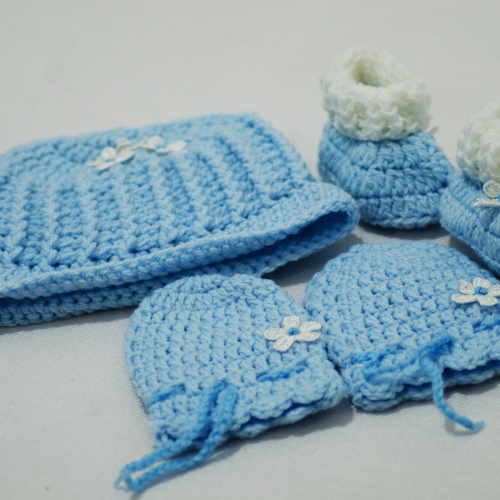 Crochet / Knitted Baby Hat, Socks, Mittens Set - BabySpace Shop