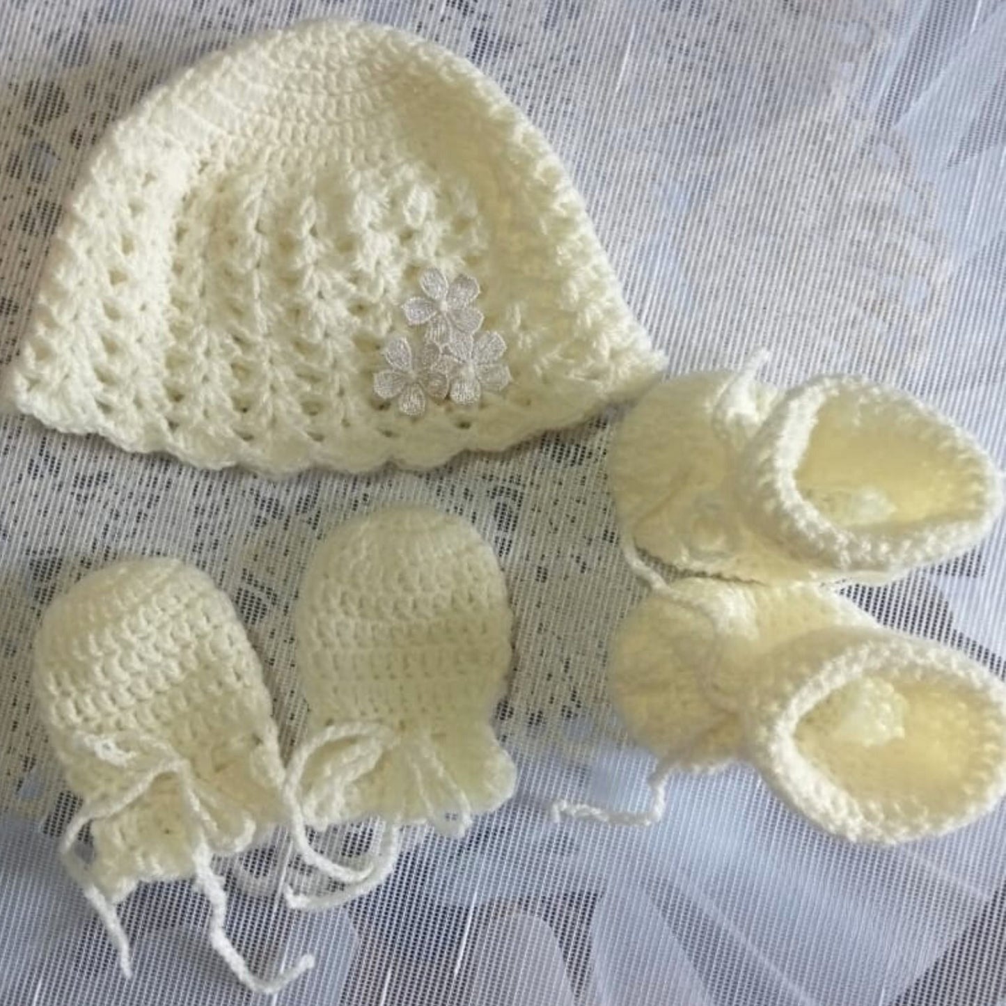 Crochet / Knitted Baby Hat, Socks, Mittens Set 0 to 3 months