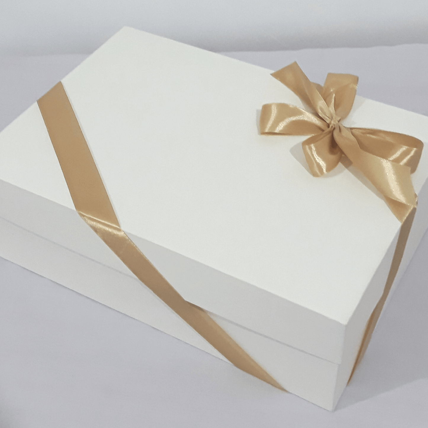 Gift wrapping - Box or Basket With Ribbon